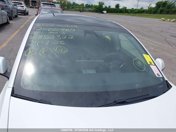 2021 TESLA MODEL 3