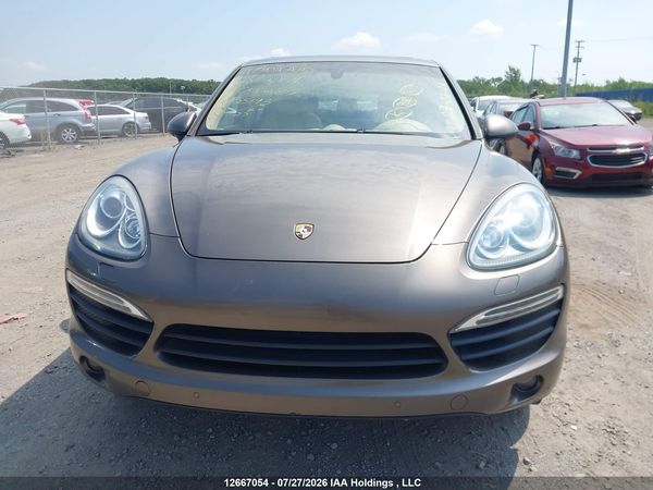 2014 PORSCHE CAYENNE S