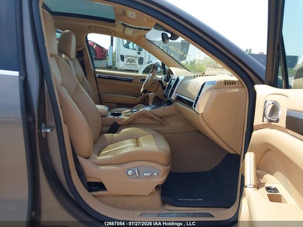 2014 PORSCHE CAYENNE S