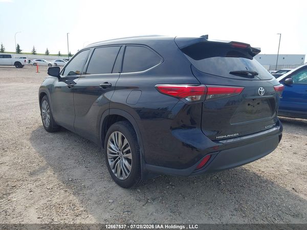 2021 TOYOTA HIGHLANDER PLATINUM