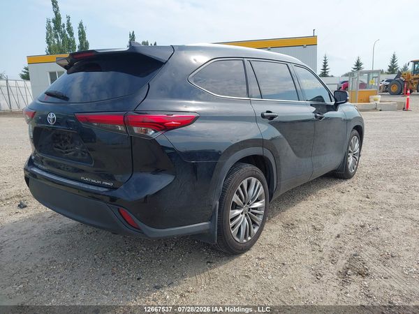 2021 TOYOTA HIGHLANDER PLATINUM