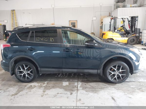 2017 TOYOTA RAV4 SE