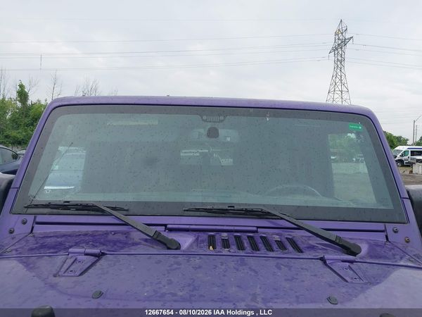 2017 JEEP WRANGLER UNLIMITED SAHARA — I18
