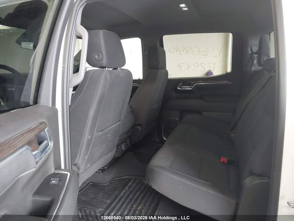 2025 CHEVROLET SILVERADO K1500 LT — I8