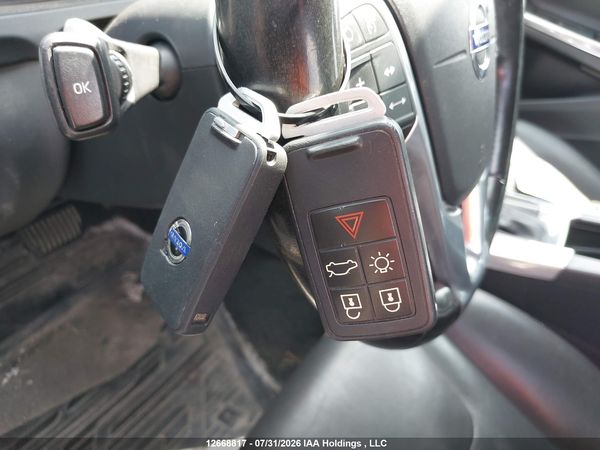2016 VOLVO S60