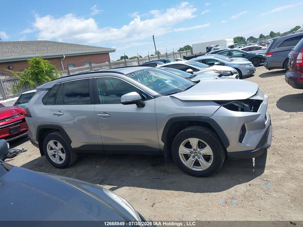 2021 TOYOTA RAV4 XLE/XLE PREMIUM — I14
