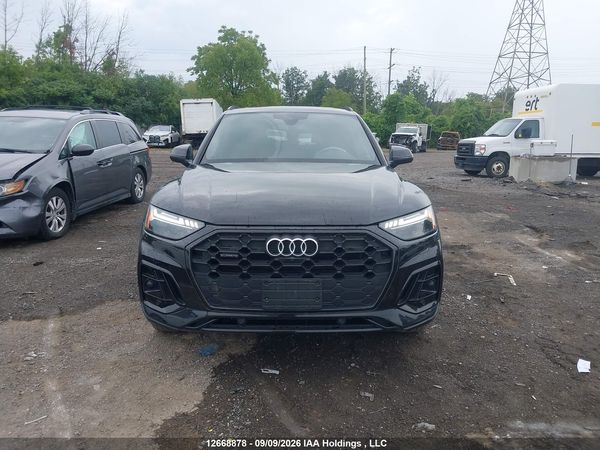2024 AUDI Q5 S Line quattro Prestige