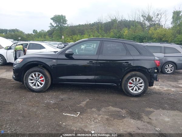 2024 AUDI Q5 S Line quattro Prestige