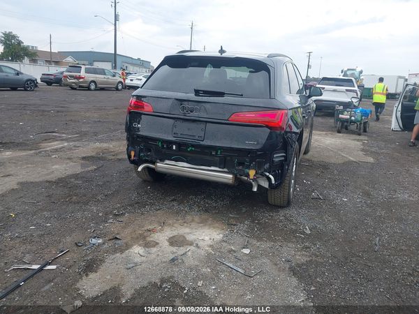 2024 AUDI Q5 S Line quattro Prestige