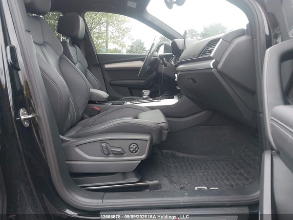 2024 AUDI Q5 S Line quattro Prestige
