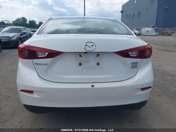 2018 MAZDA 3 Touring
