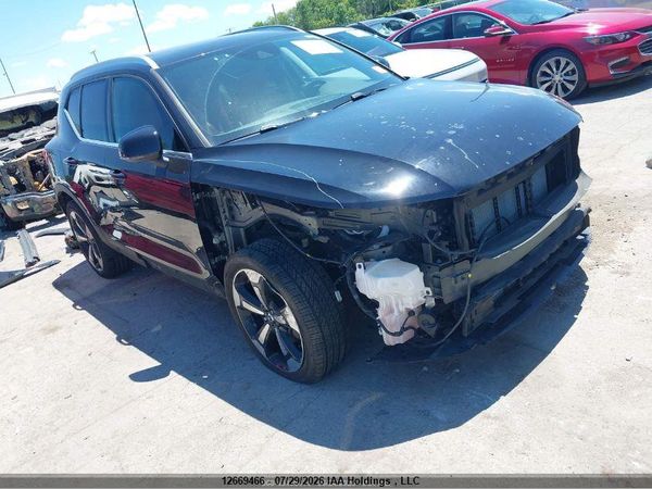2020 VOLVO XC40 T5 INSCRIPTION