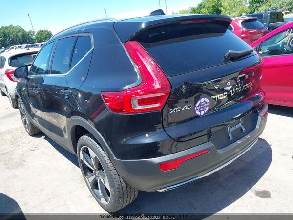 2020 VOLVO XC40 T5 INSCRIPTION