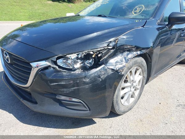 2017 MAZDA MAZDA3 SE