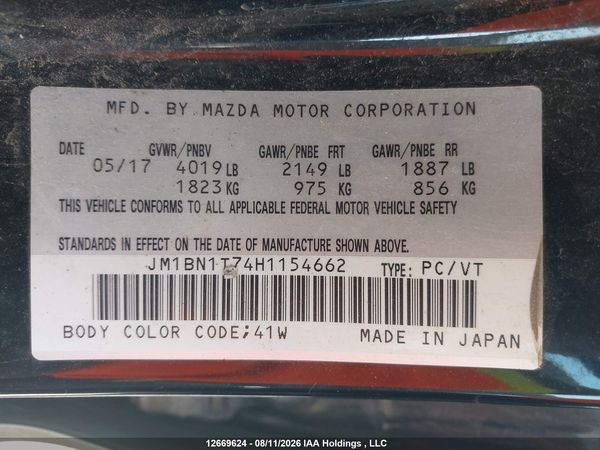 2017 MAZDA MAZDA3 SE