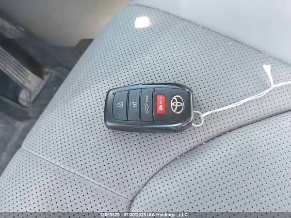 2024 TOYOTA HIGHLANDER Limited
