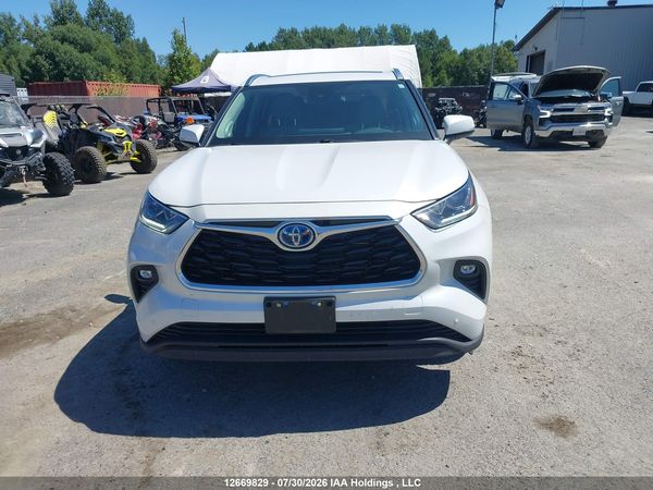 2024 TOYOTA HIGHLANDER Limited
