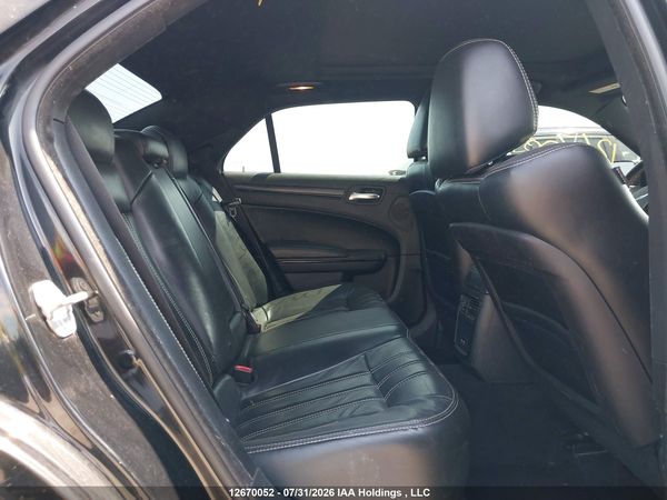 2016 CHRYSLER 300 300S — I8