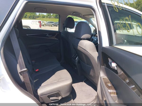 2020 KIA SORENTO L, LX, S — I8