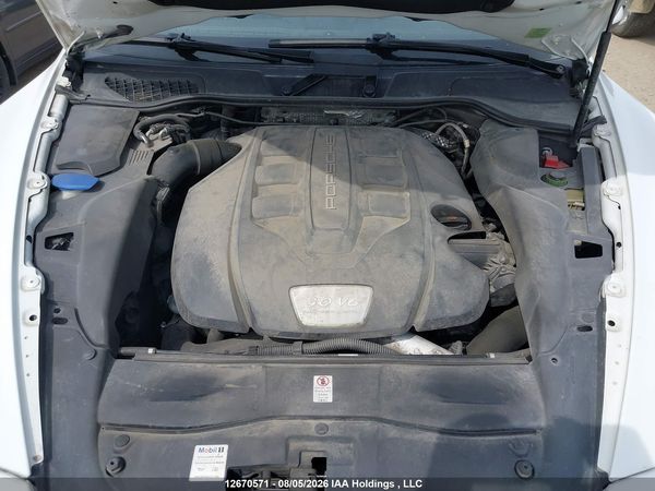 2013 PORSCHE CAYENNE