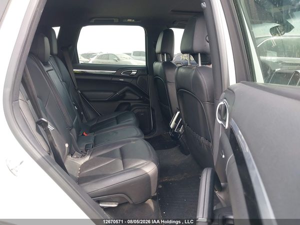 2013 PORSCHE CAYENNE