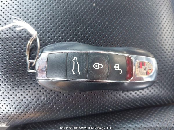 2014 PORSCHE CAYENNE PLATINUM EDITION