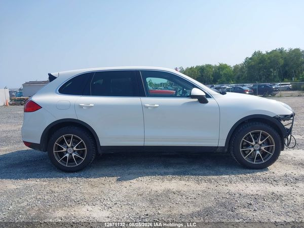 2014 PORSCHE CAYENNE PLATINUM EDITION