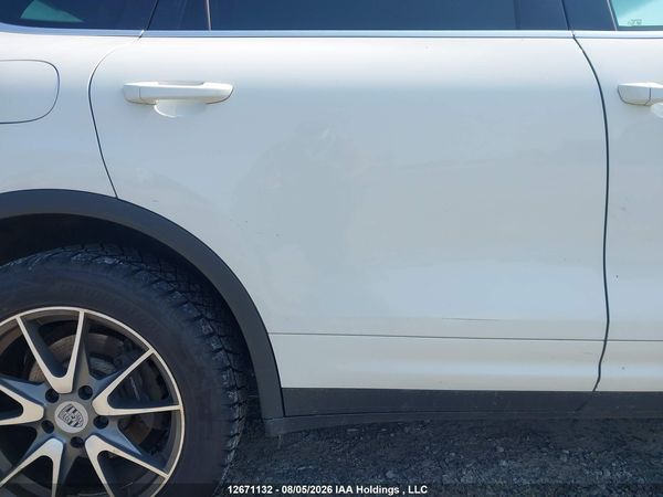 2014 PORSCHE CAYENNE PLATINUM EDITION