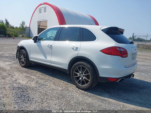 2014 PORSCHE CAYENNE PLATINUM EDITION