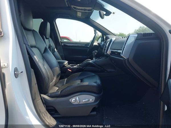 2014 PORSCHE CAYENNE PLATINUM EDITION