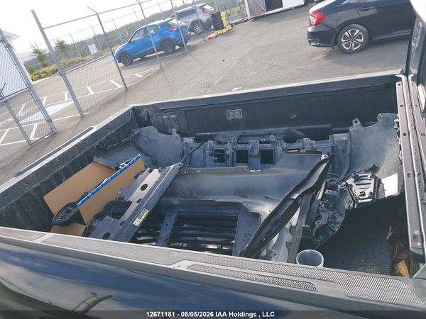 2026 TOYOTA TACOMA 4X4  8A