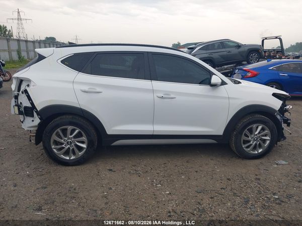 2017 HYUNDAI TUCSON LUXURY