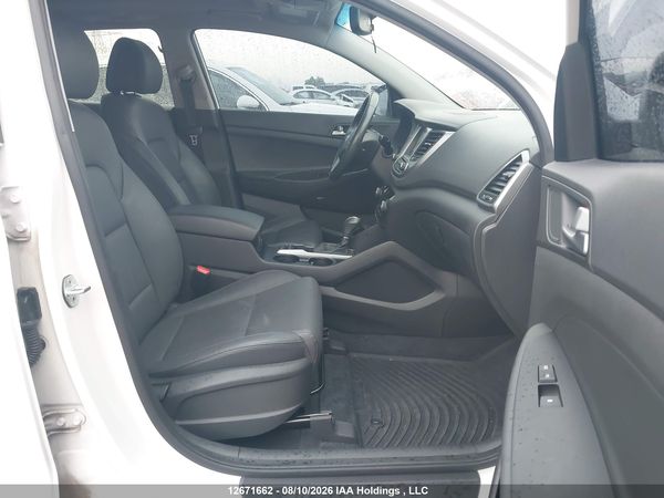 2017 HYUNDAI TUCSON LUXURY