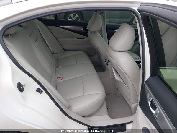 2016 INFINITI Q50 — I8