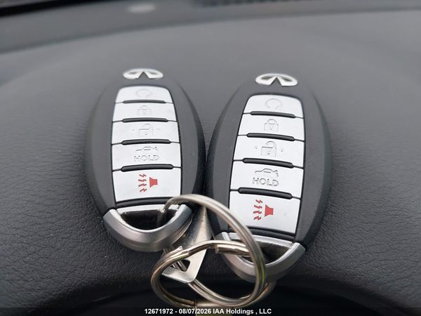 2016 INFINITI Q50 — I11