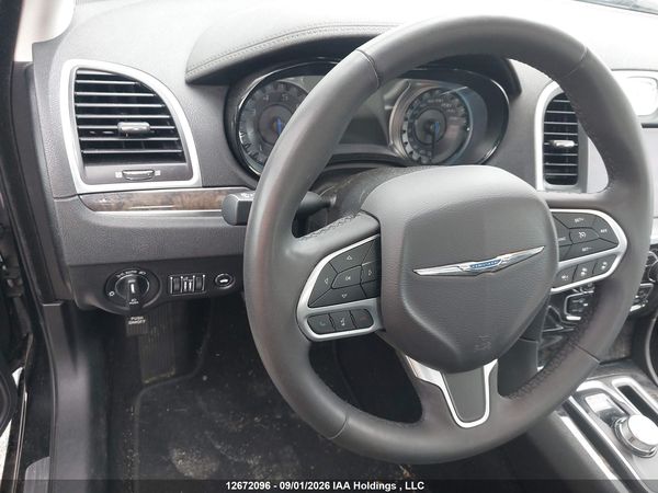 2023 CHRYSLER 300 TOURING L — I20