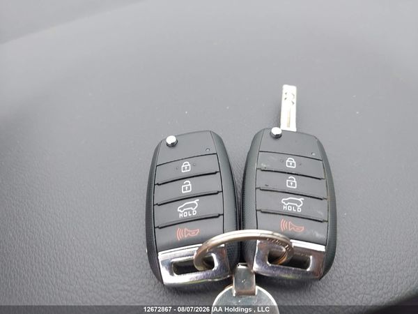 2018 KIA SEDONA LX
