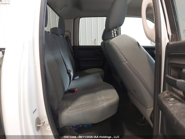 2017 RAM 1500 ST — I8