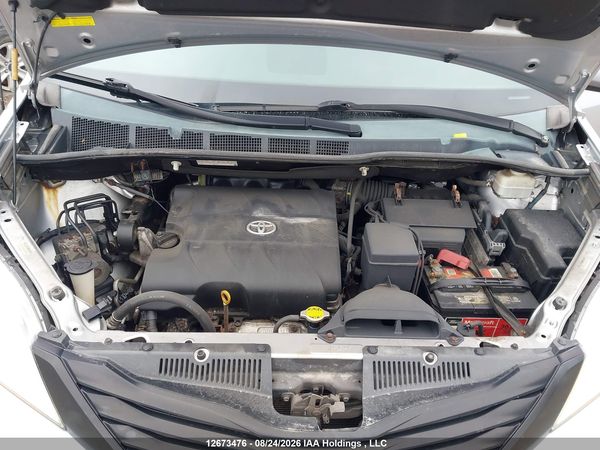 2012 TOYOTA SIENNA V6 7 PASSENGER