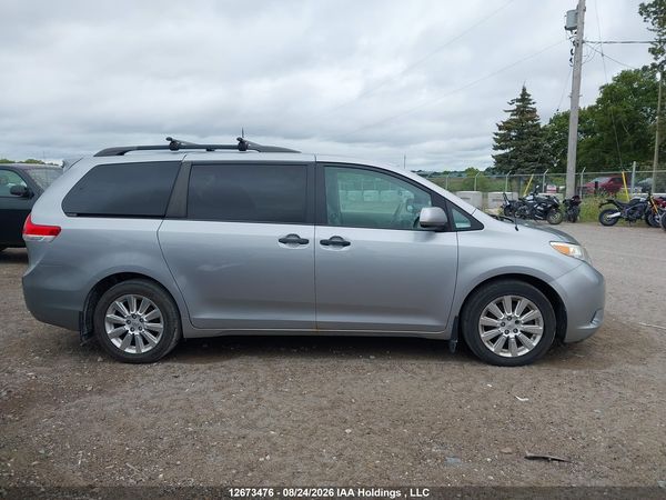 2012 TOYOTA SIENNA V6 7 PASSENGER