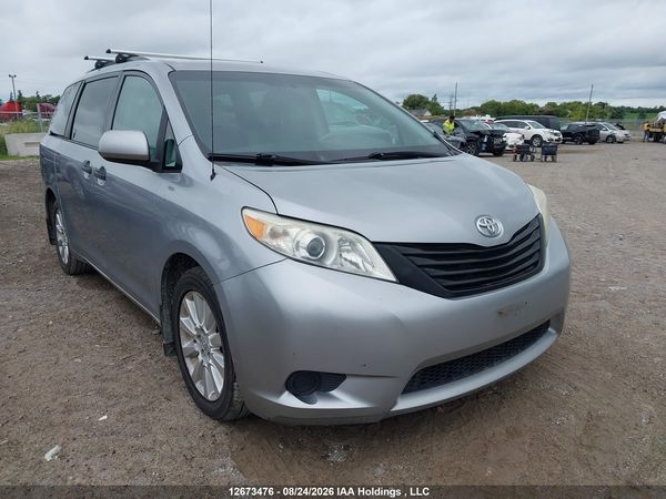 2012 TOYOTA SIENNA V6 7 PASSENGER