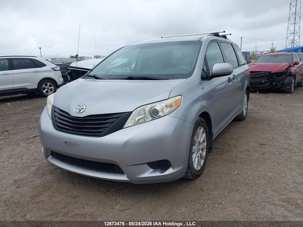 2012 TOYOTA SIENNA V6 7 PASSENGER