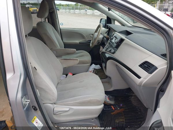 2012 TOYOTA SIENNA V6 7 PASSENGER