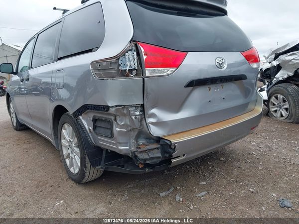 2012 TOYOTA SIENNA V6 7 PASSENGER