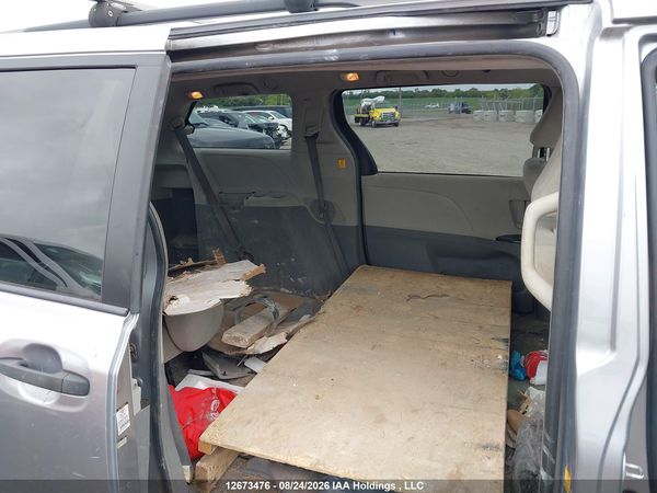 2012 TOYOTA SIENNA V6 7 PASSENGER