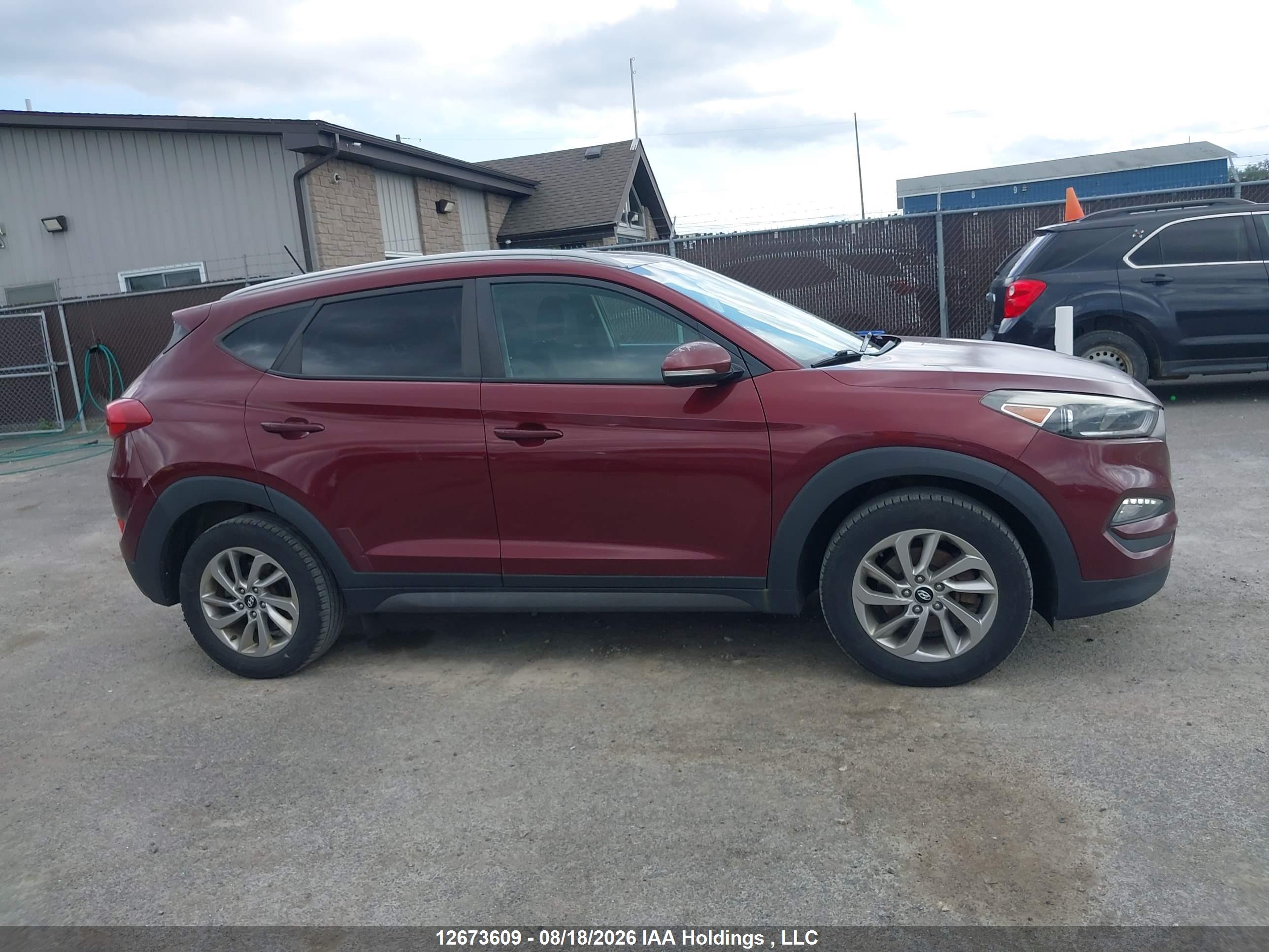 2016 HYUNDAI TUCSON