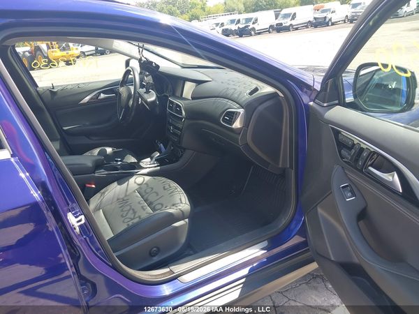 2017 INFINITI QX30 LUXURY/PREMIUM/SPORT