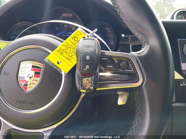 2017 PORSCHE MACAN