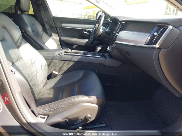 2017 VOLVO S90 T6 MOMENTUM