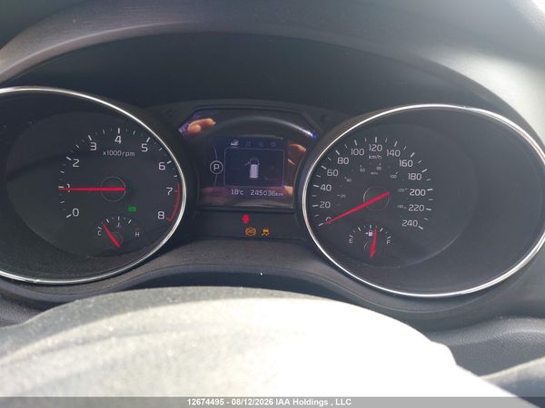 2017 KIA SEDONA LX